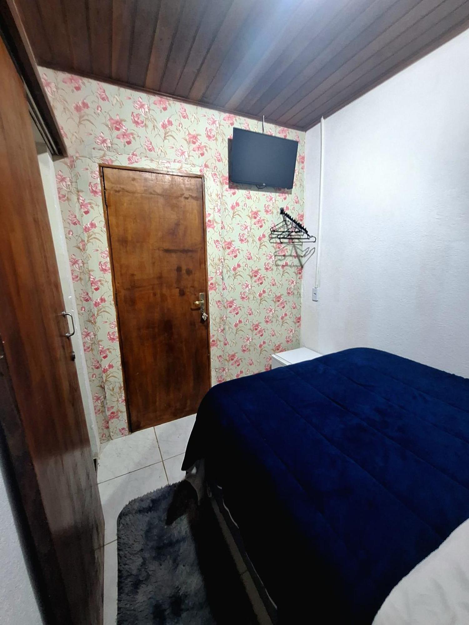Suites Casais Quartos Familia E Chales 4 Km Do Centro De Campos Do Jordao *