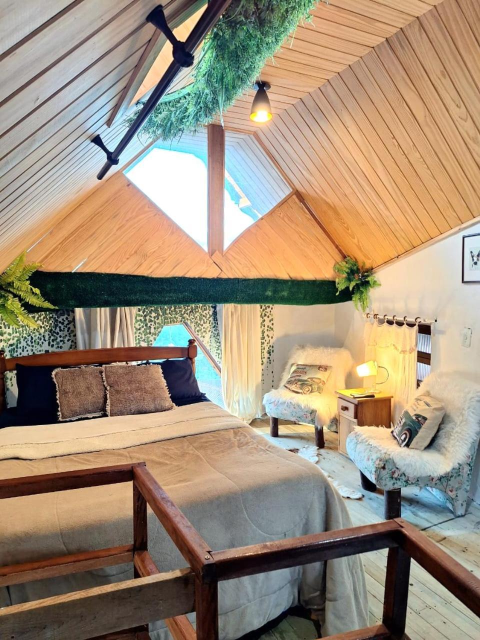 Quarto em Acomodações Particulares Suite Refúgio da Serra em Campos do Jordão Campos do Jordão
