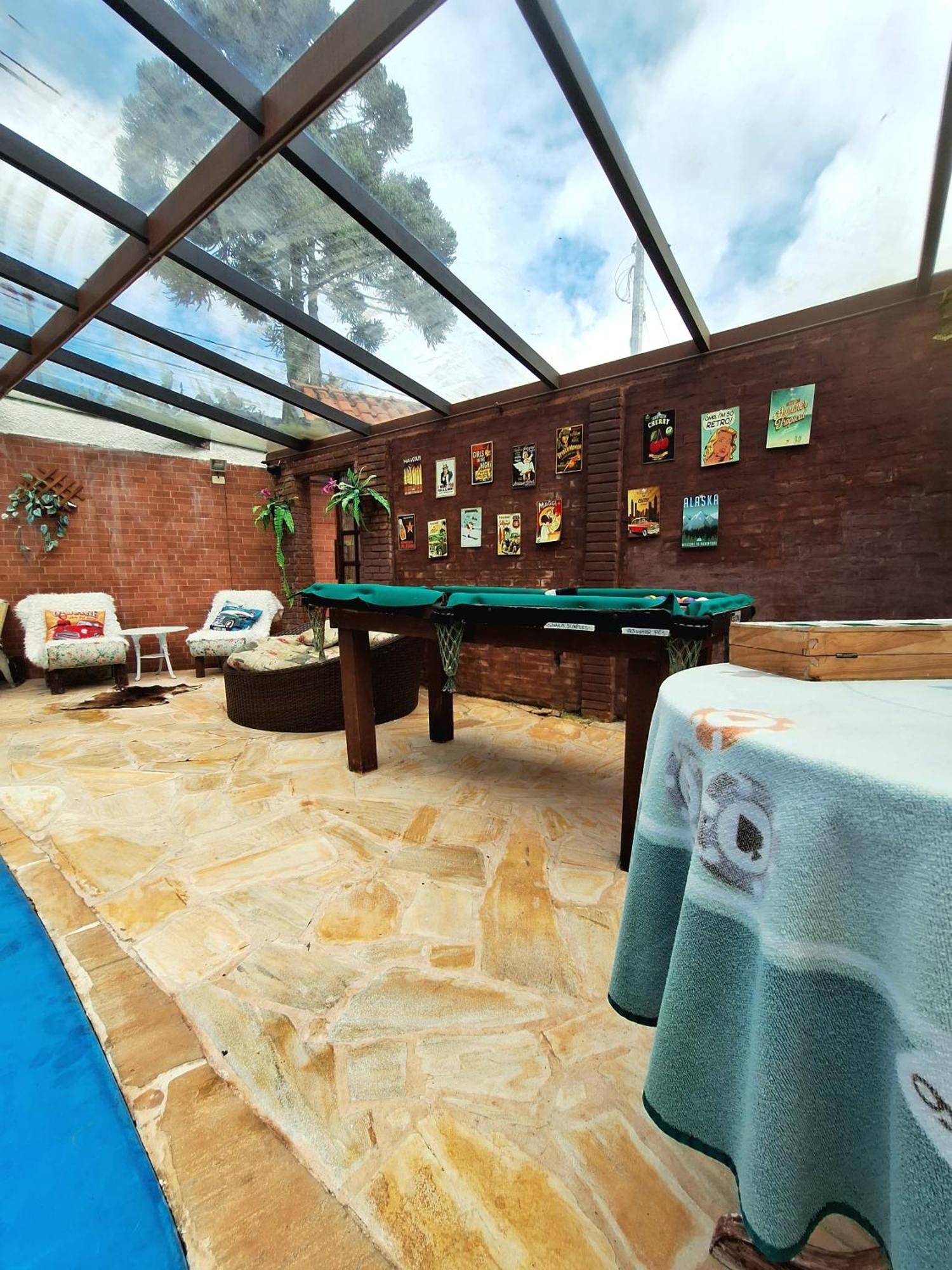 民宿 Suites Casais Quartos Familia E Chales 4 Km Do Centro De Campos Do Jordao