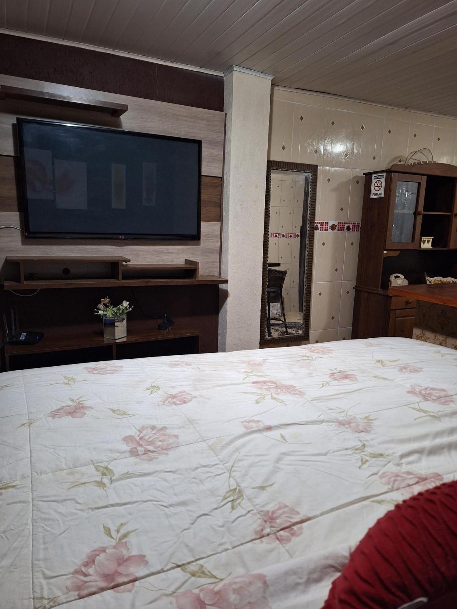 Suites Casais Quartos Familia E Chales 4 Km Do Centro De Campos Do Jordao *